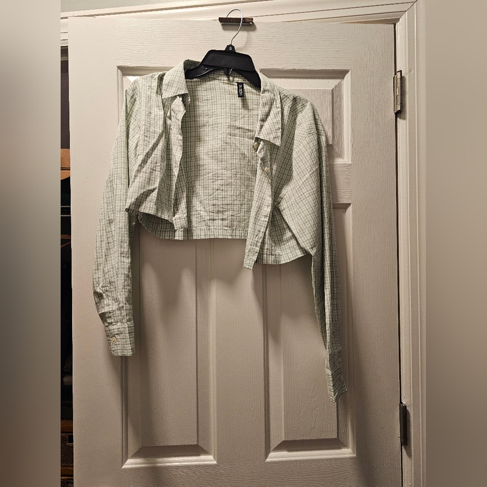 Cropped Striped Long-Sleeve Button Down